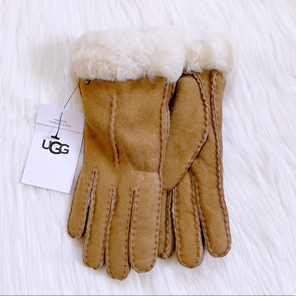 UGG Women’s Single Point Chestnut Sheepskin Gloves - Picture 5 of 6